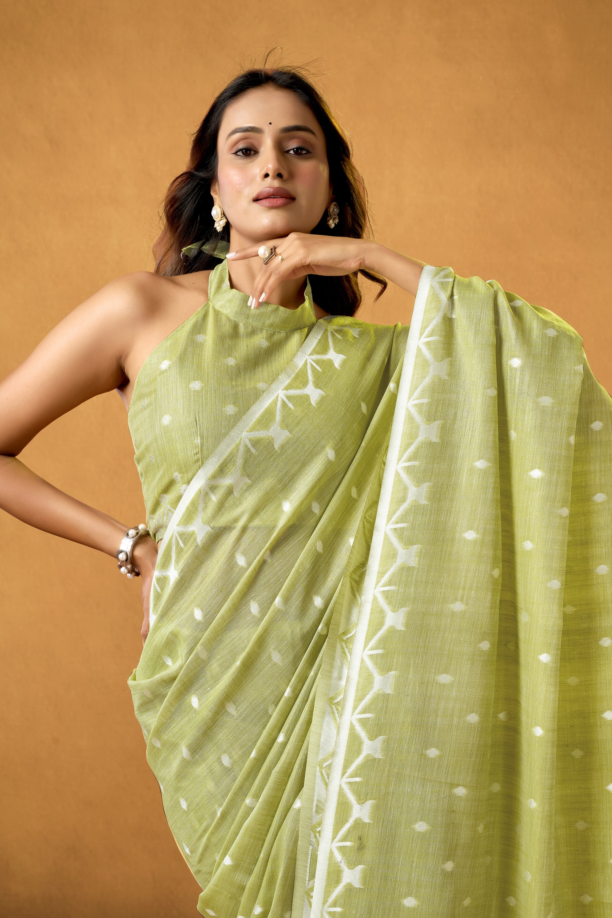 Aarohi Pure Linen Saree – Chikankari Border & Pallu (Yellow)