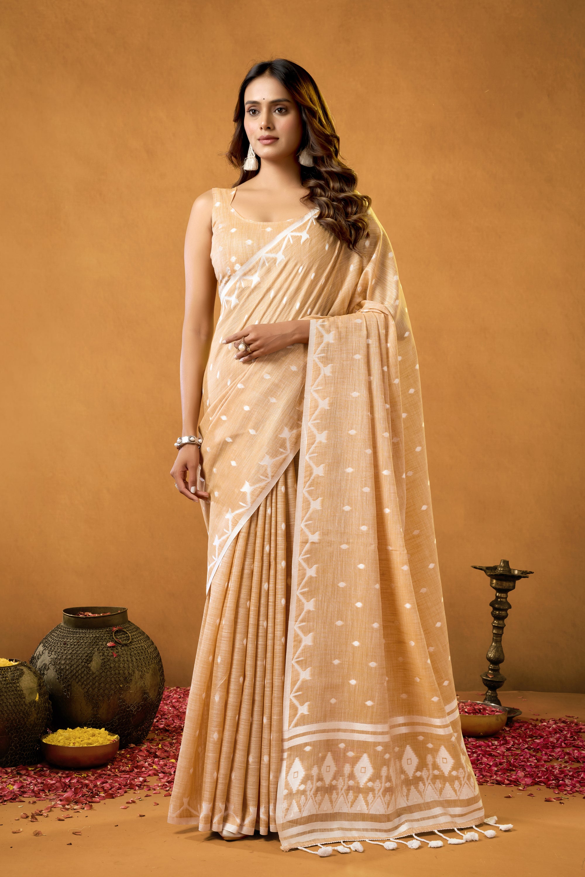 Aarohi Pure Linen Saree – Chikankari Border & Pallu (Orange)