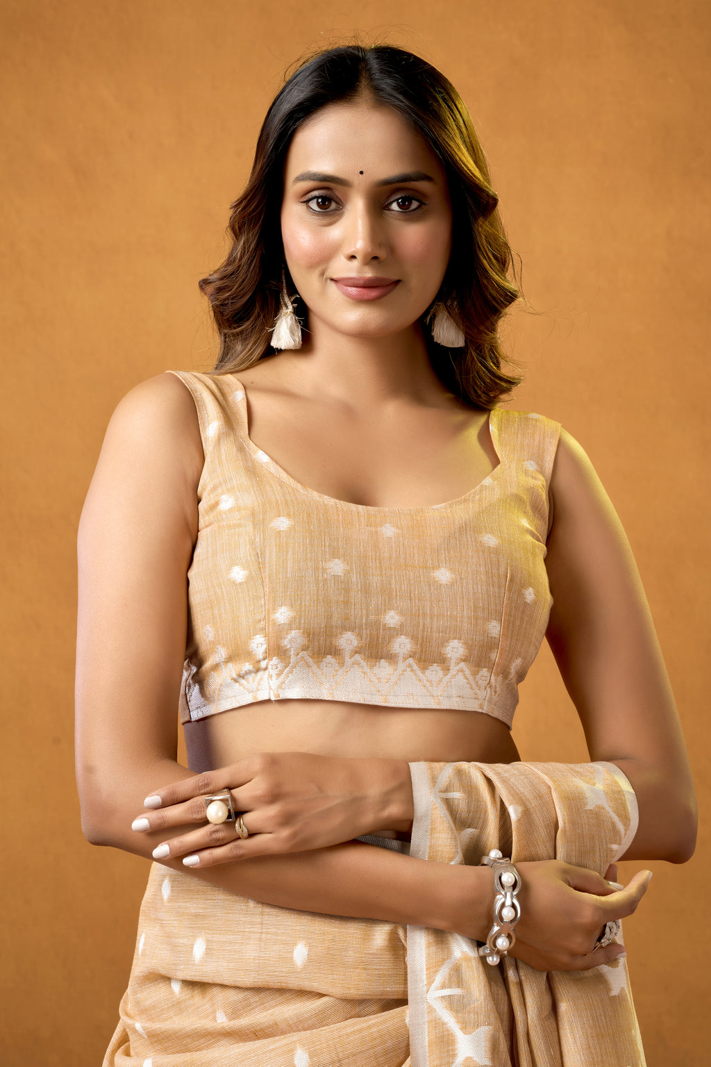 Aarohi Pure Linen Saree – Chikankari Border & Pallu (Orange)
